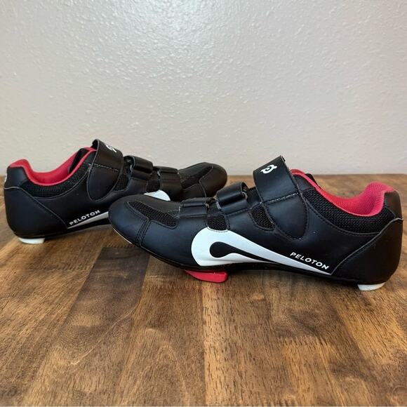 Peloton Cycling Shoes w/Delta Cleats Hook-And-Latch Closure Black Red Size EU 45 - Picture 6 of 11